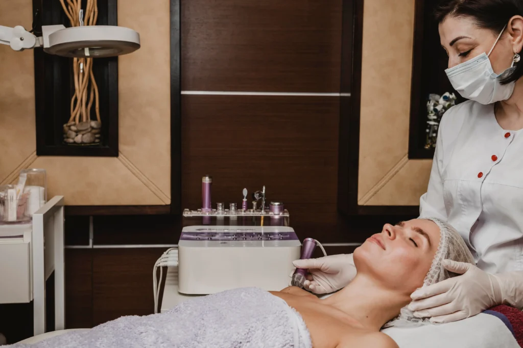 Common Treatments at a Dermatologist Clinic