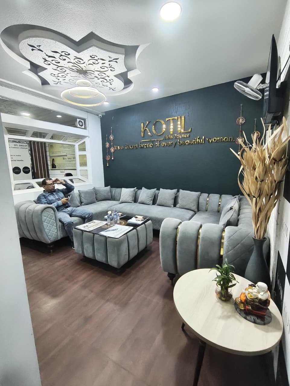Home best dermatologist clinic in delhi