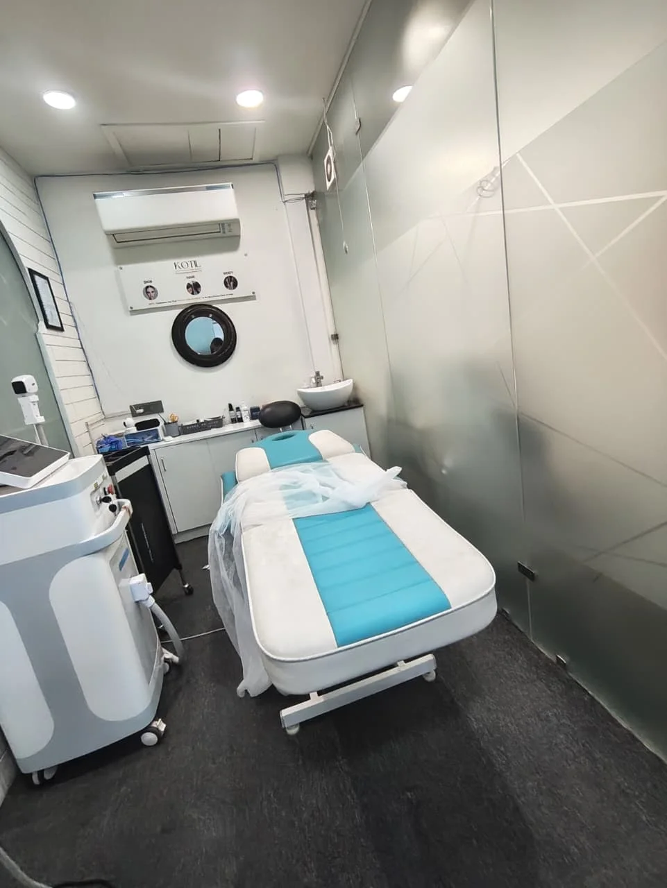 Clean, hygienic treatment bay