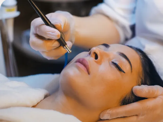 Home Glass Glow Facial